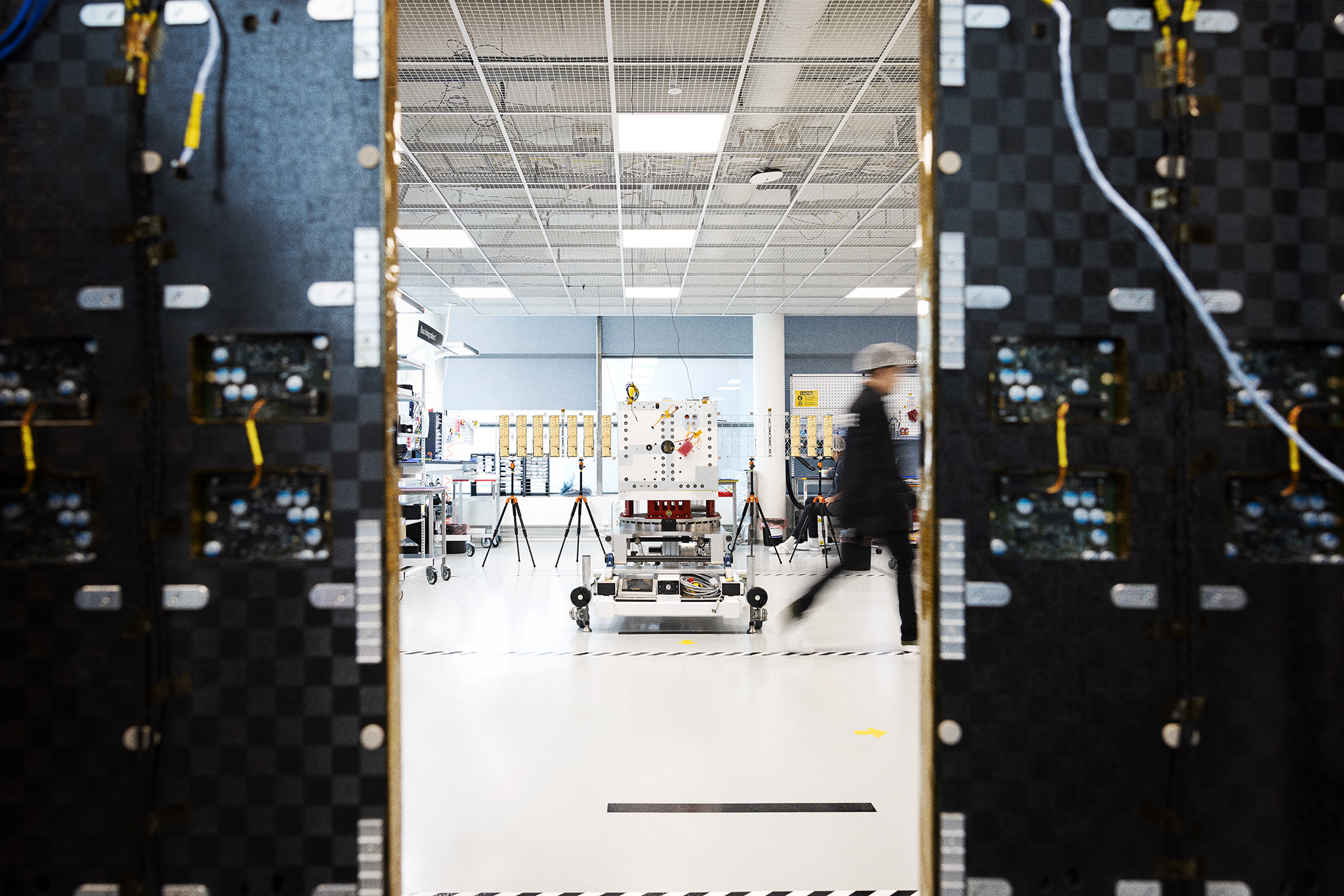 From Microsatellites to the World's Largest SAR Constellation: Our Journey with ICEYE